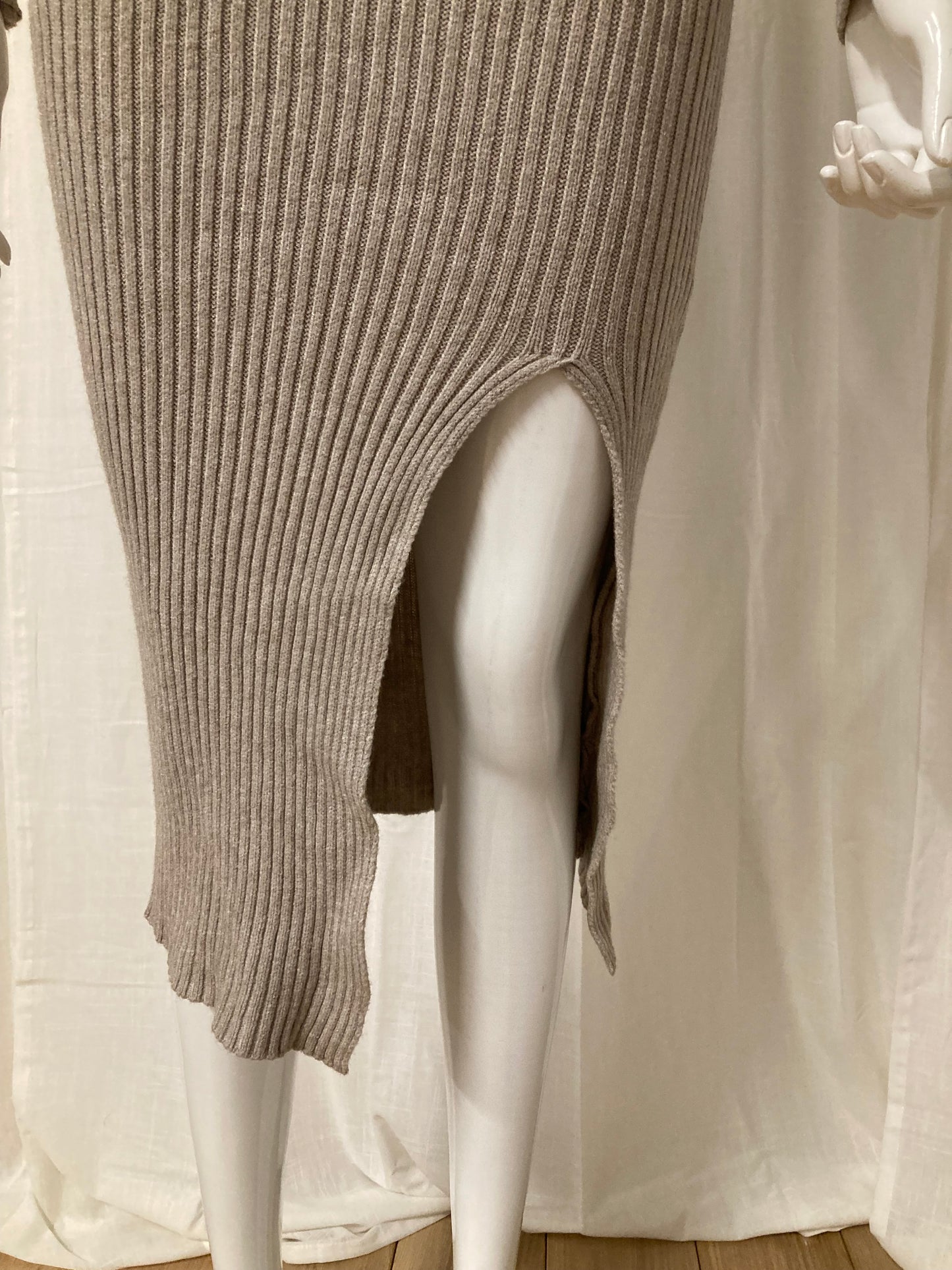 Knit dress beige