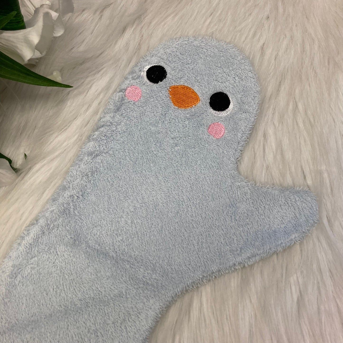 Baby showe glove pinguïn