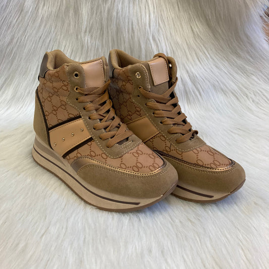 Camel wedge high-top trainer with pattern inspired