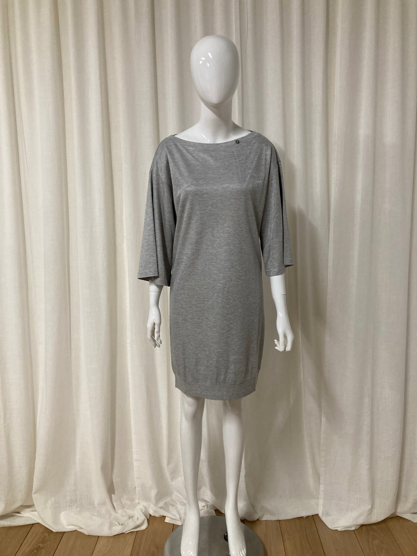 T-shirt dress with shiny coating Grey