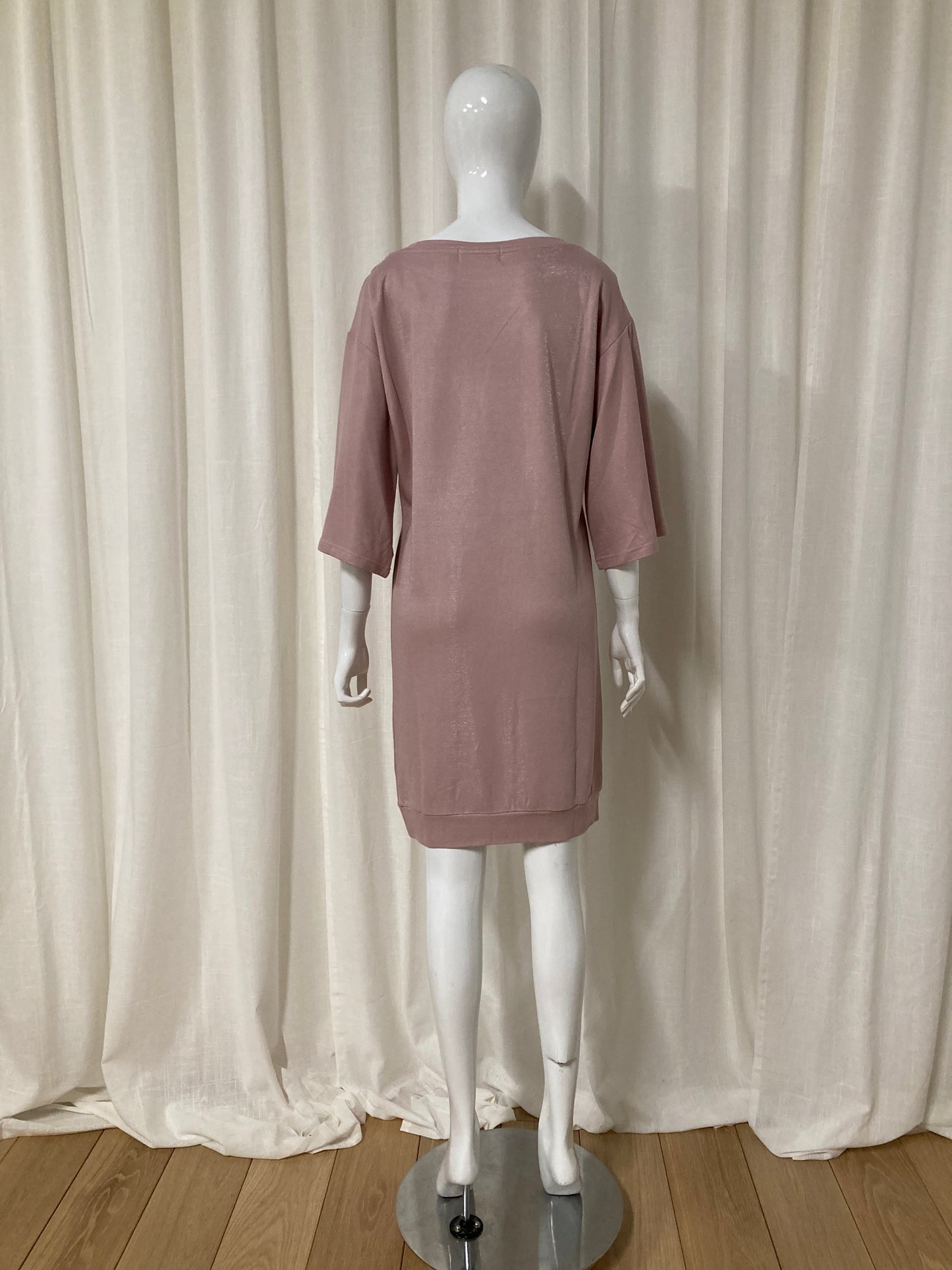 T-shirt dress with shiny coating Pink