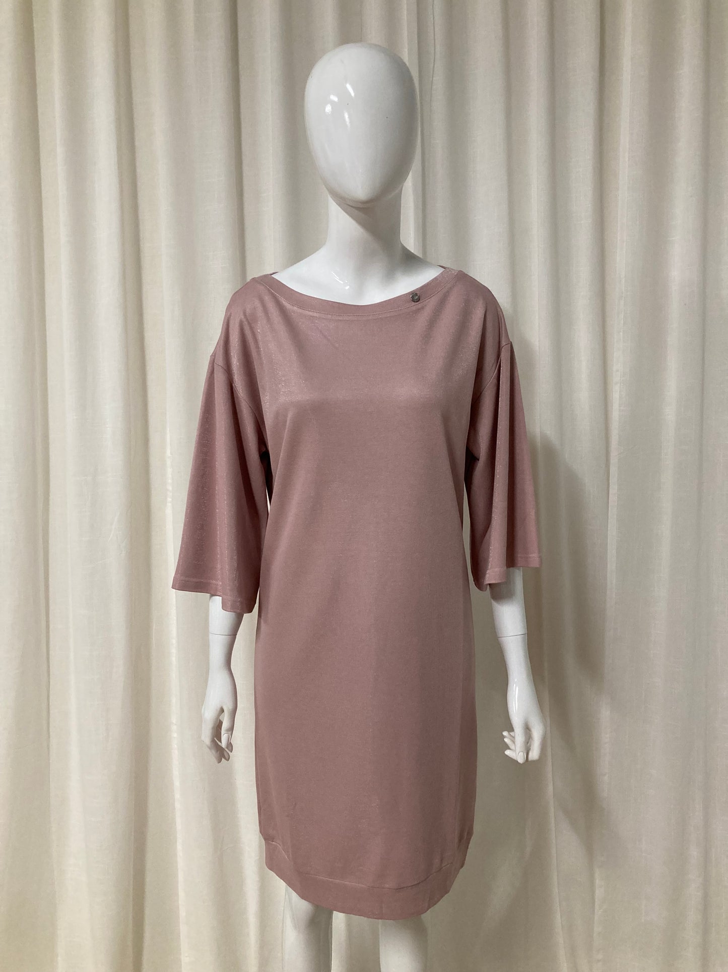 T-shirt dress with shiny coating Pink