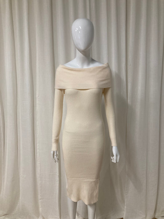 Off Shoulder Sweater Dress cream