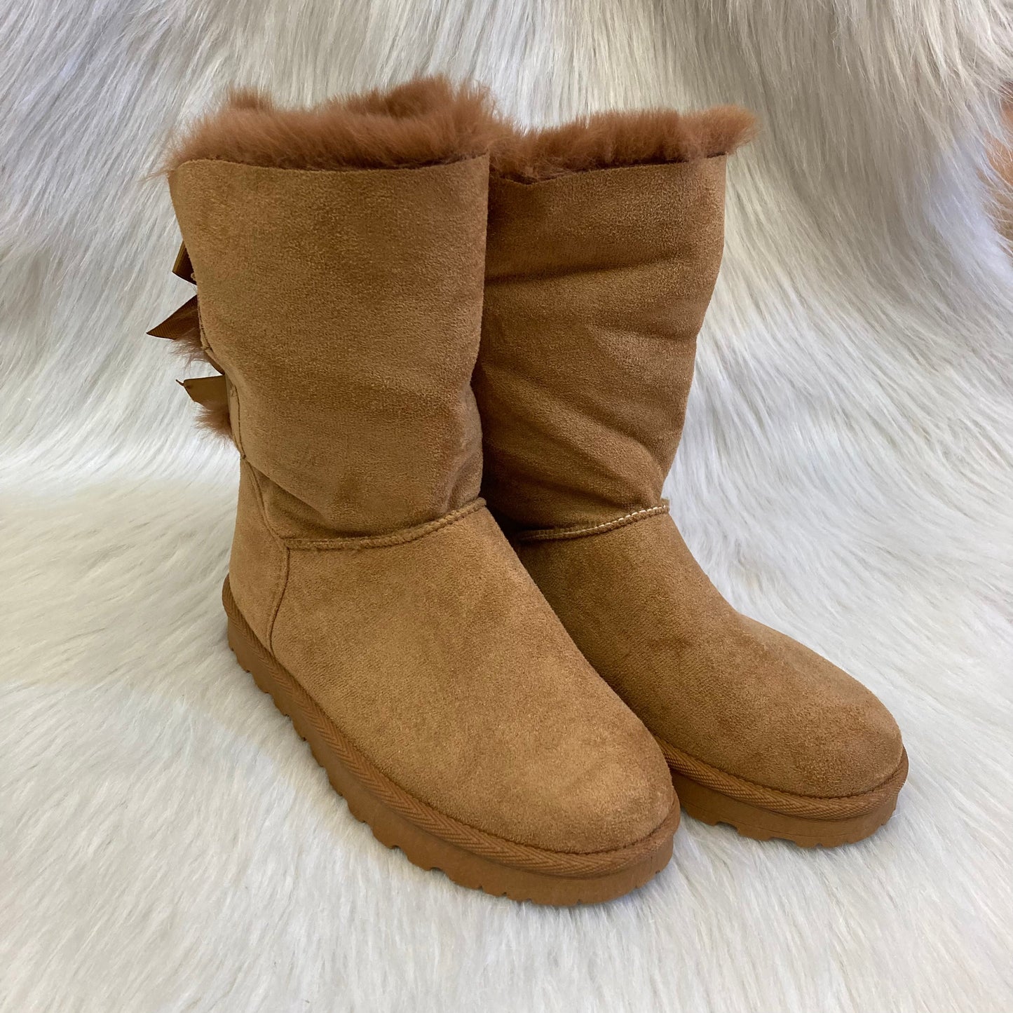 Camel fur-lined suede ankle boot