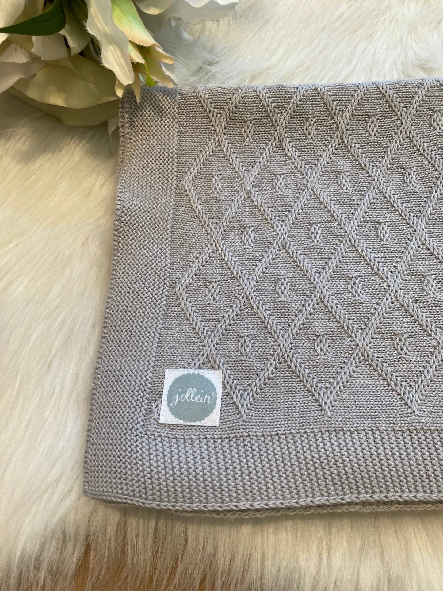 Deken 75x100cm Diamond knit grey