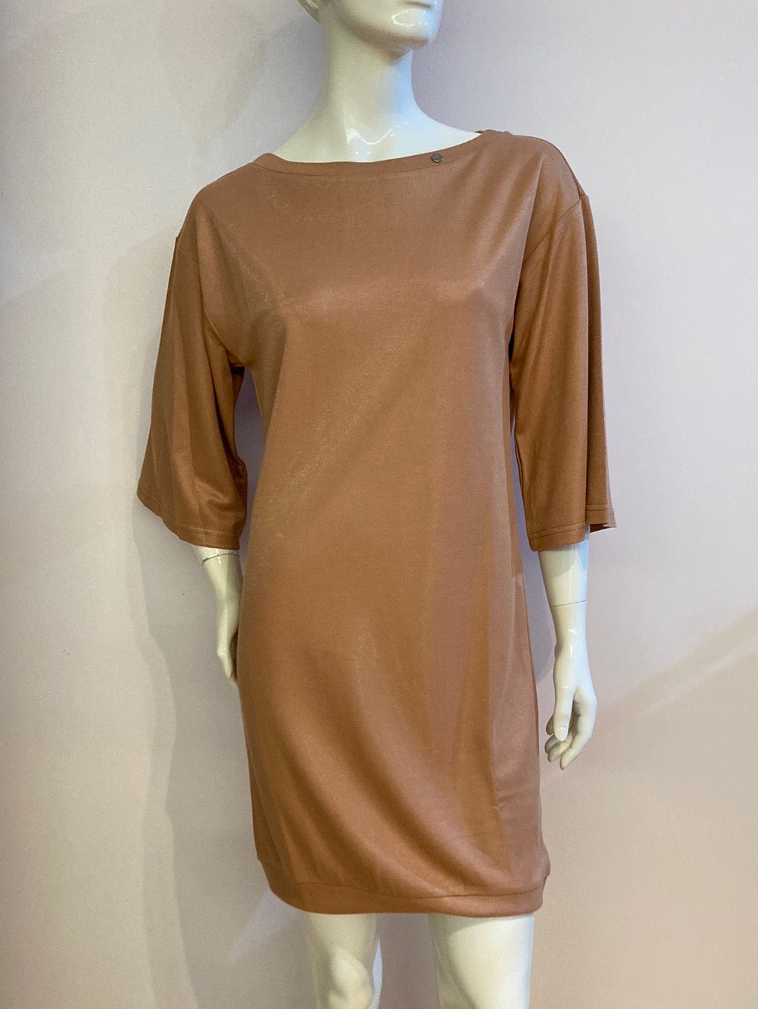 T-shirt dress with shiny coating Brown