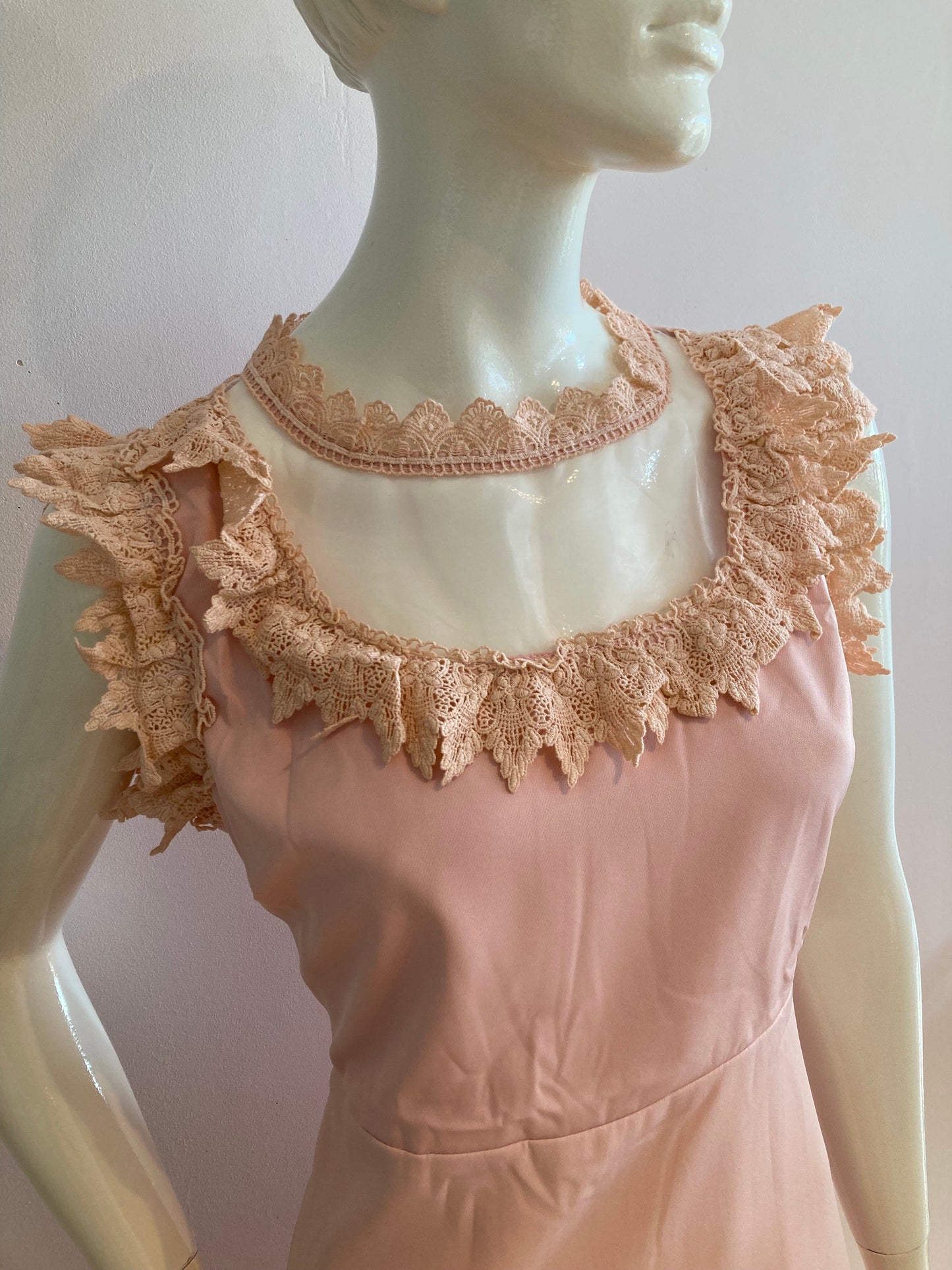 Pink dress with chiffon and lace at bust and collar