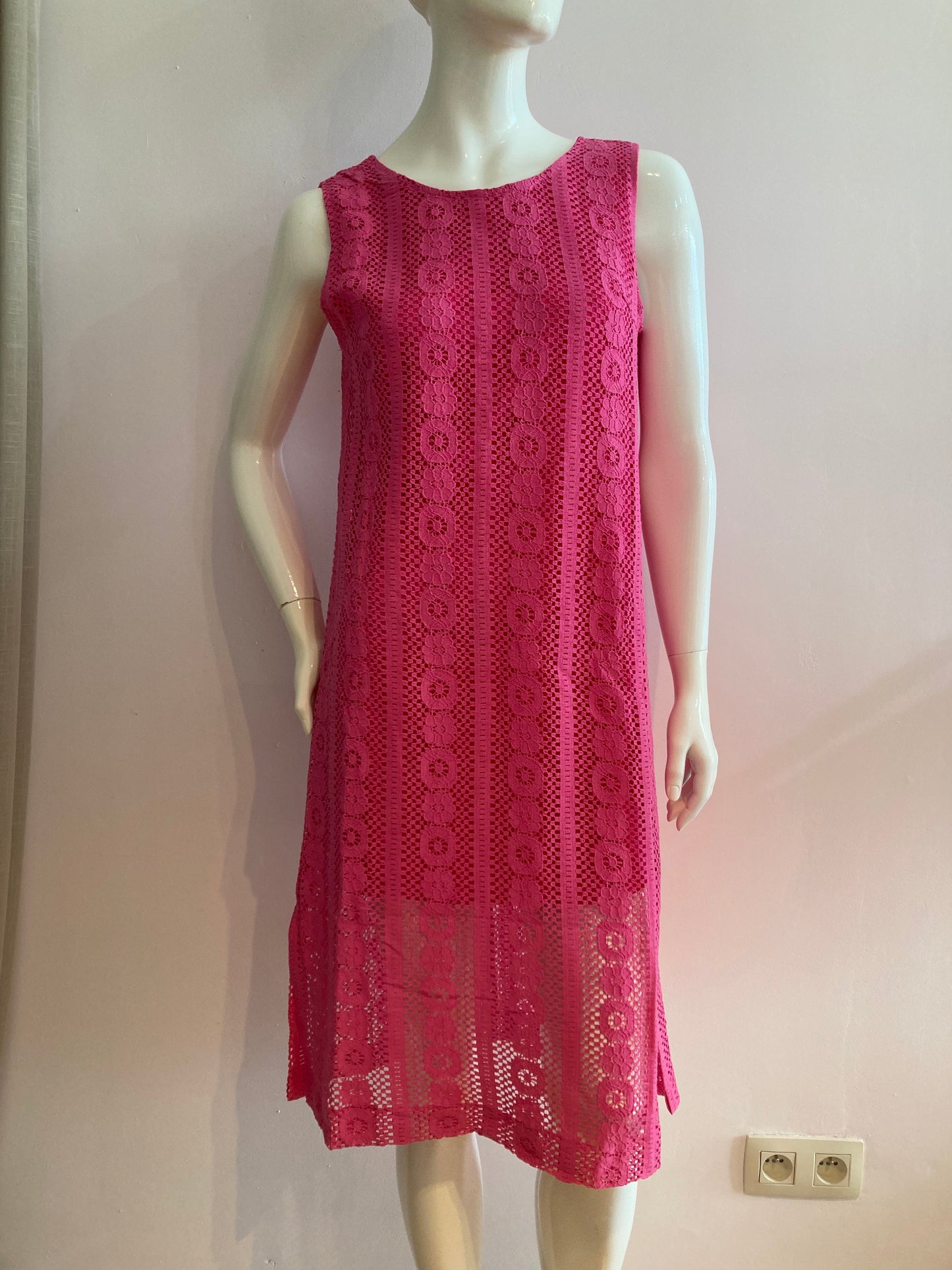 Lace dress pink