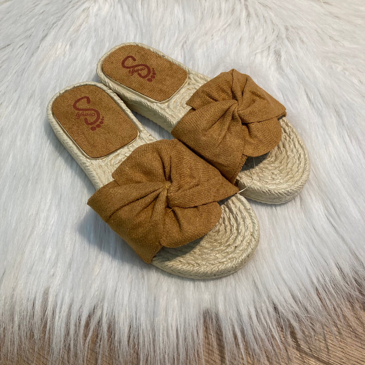 Slippers met strik Camel