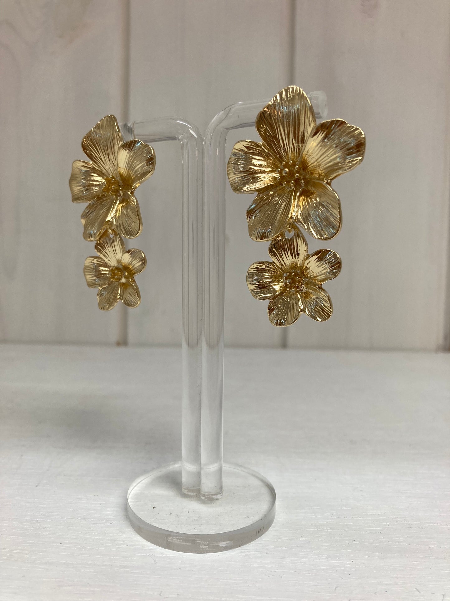 Oorhanger 2 bloemen goud