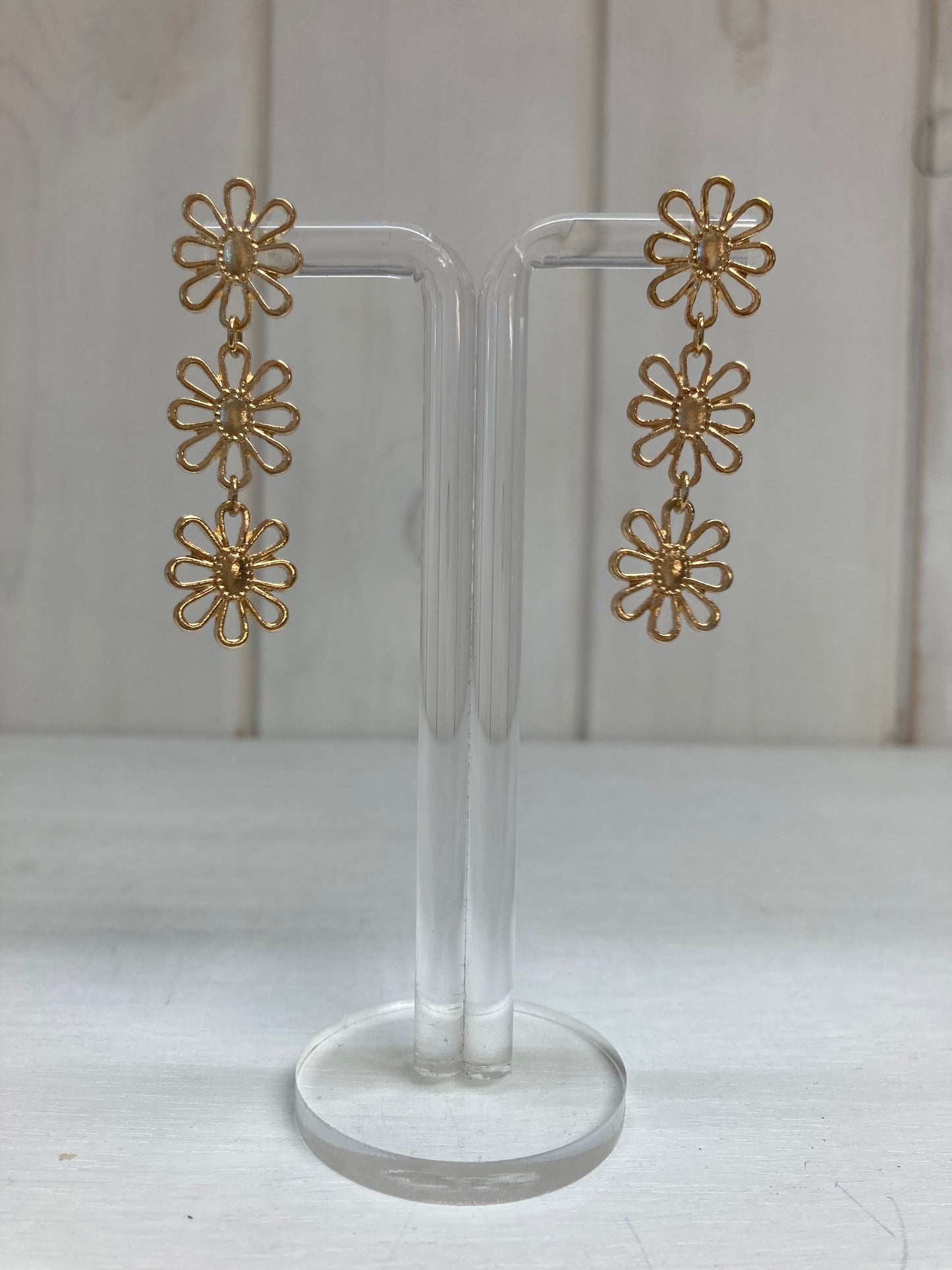 Oorhanger 3 fijne bloemen goud