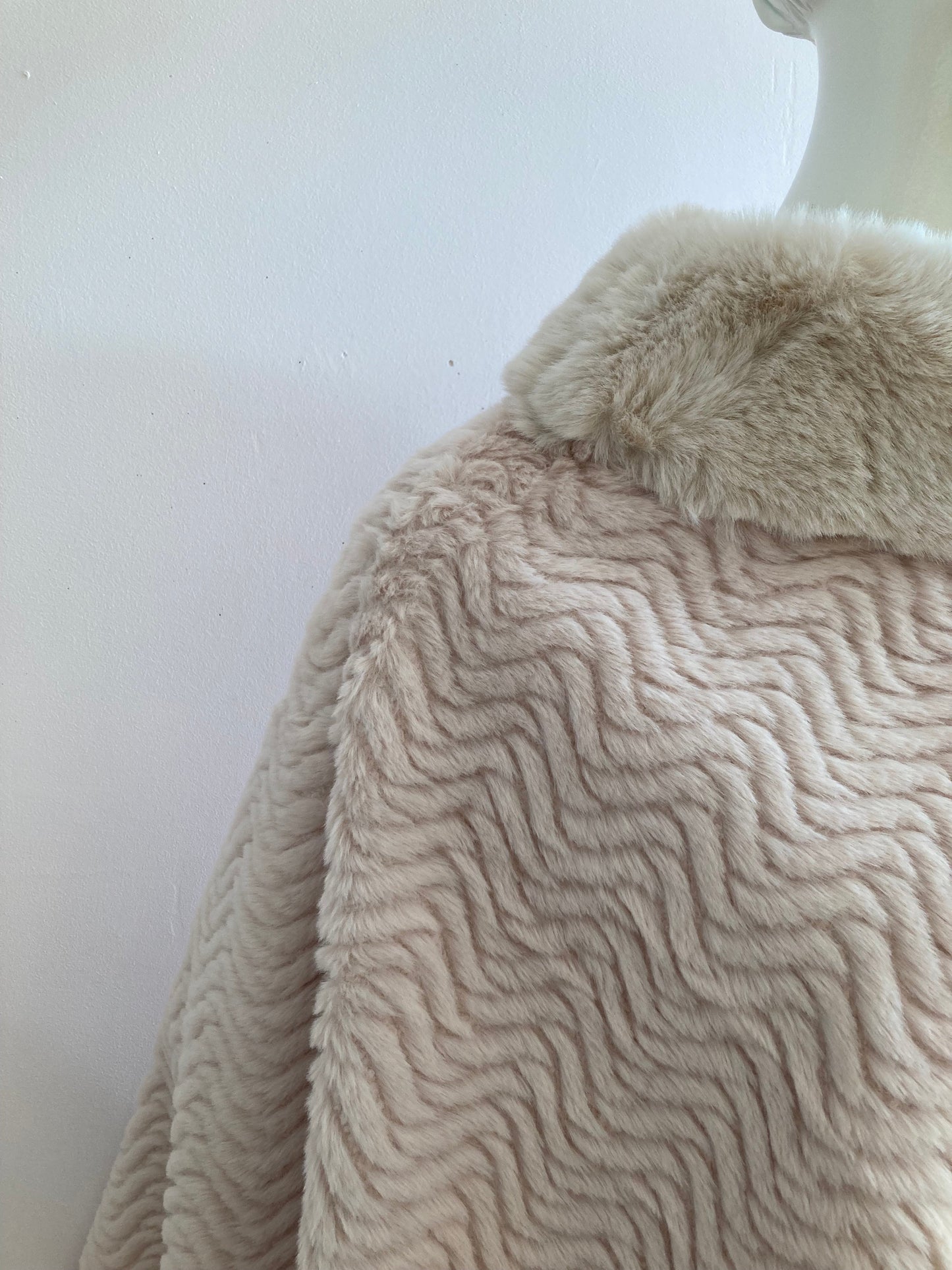 Poncho fluffy zacht Beige