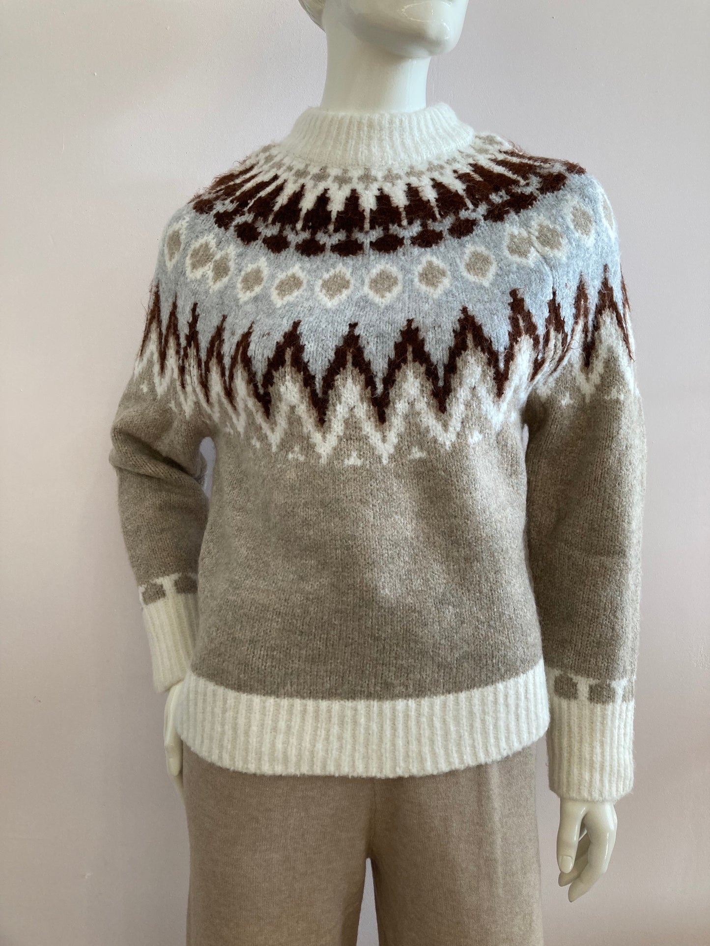 Large knit wool taupe