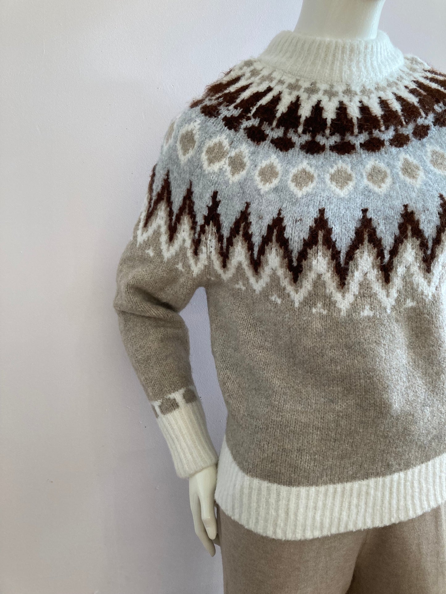 Large knit wool taupe