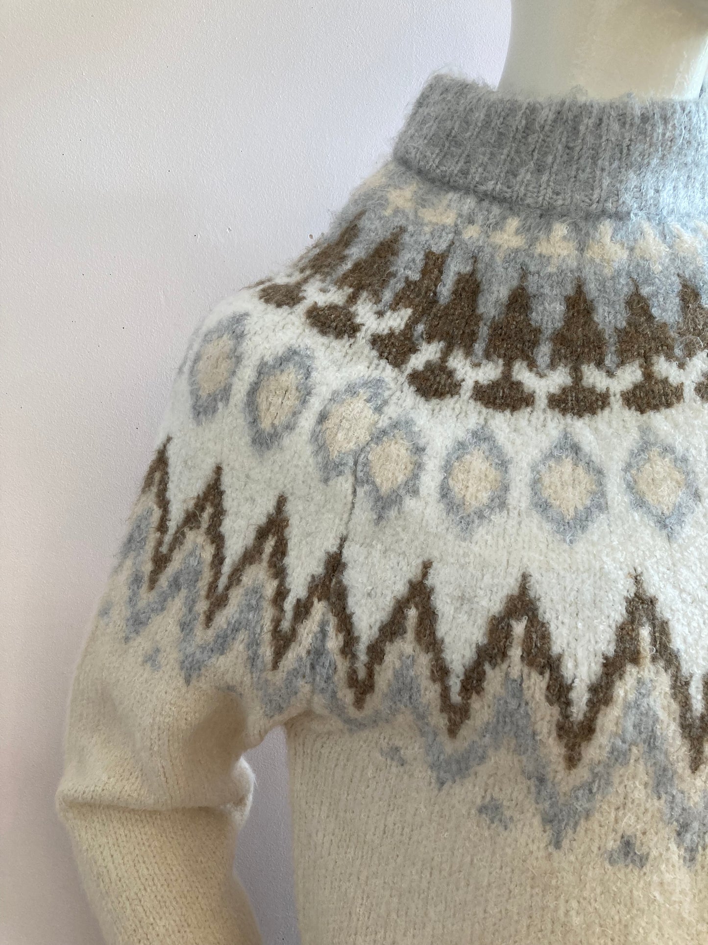 Large knit wool beige