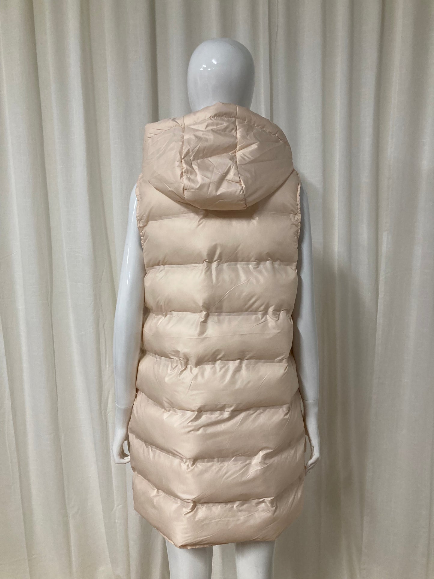 Sleeveless puffer jacket with hood beige