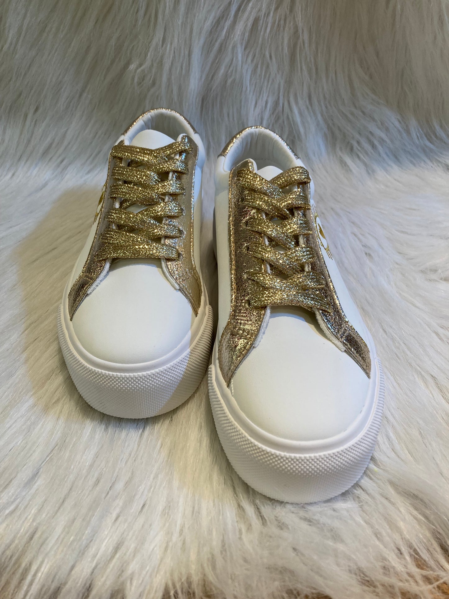 Sneaker golden eye