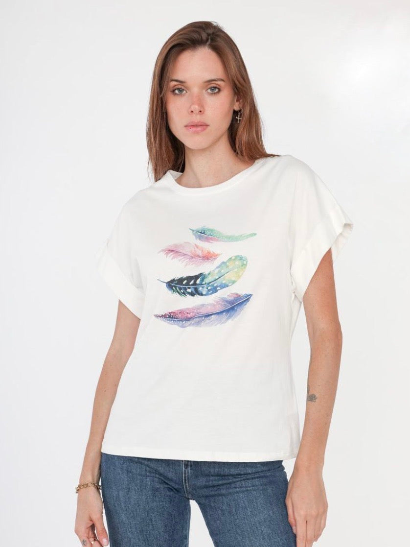 T-shirt with pattern feathers