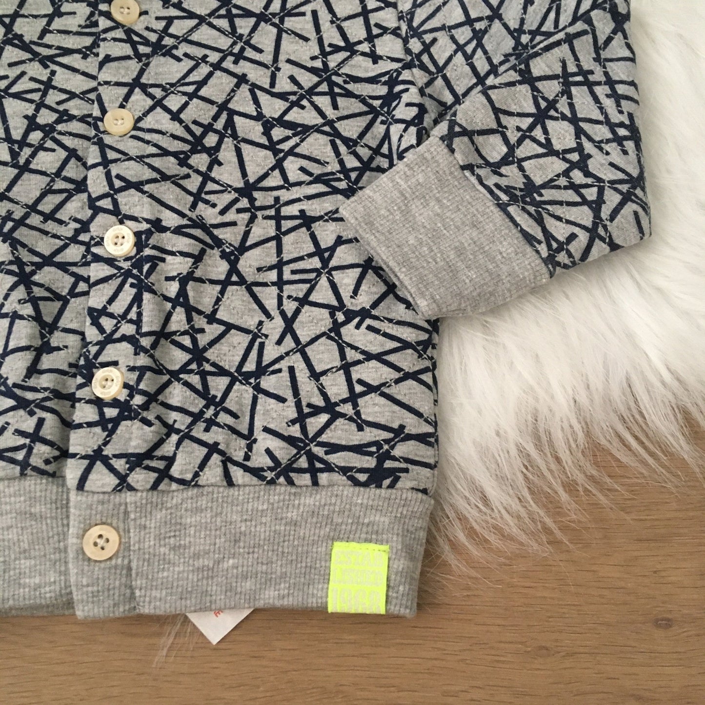 Cardigan light grey neon